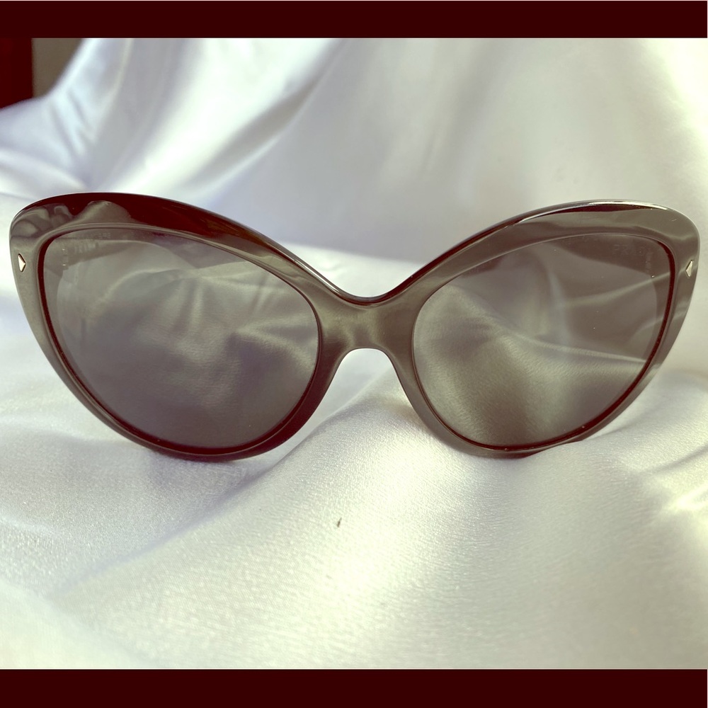 Prada Cat eye Sunglasses, pre-owned